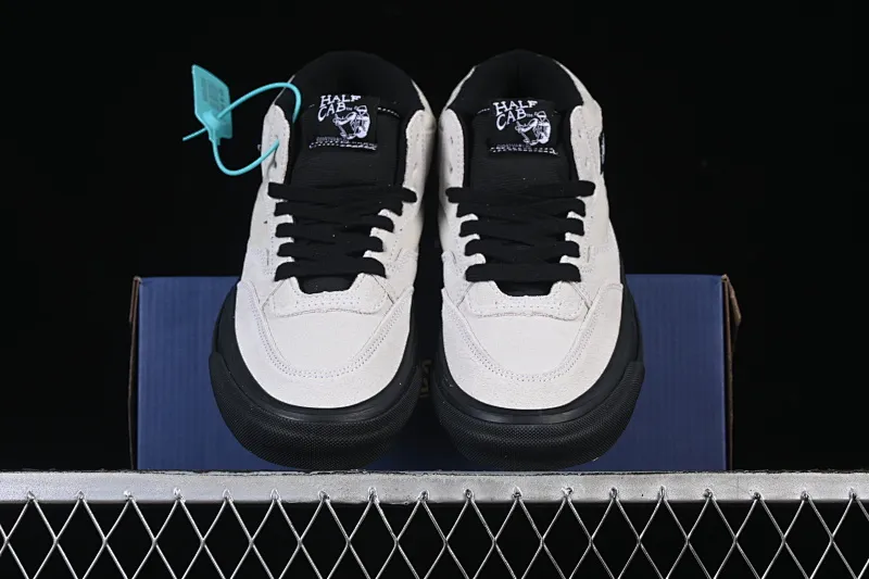 All categories Vans Vans series Vans Mid Vans China Vans Half Cab 33 Vans official retro casual simple versatile skateboard shoes VN000CXJYB2